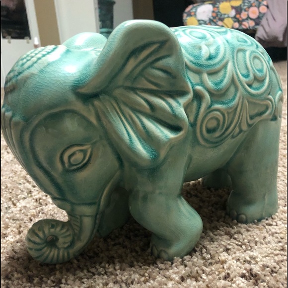 Elephants 🐘 - Picture 2 of 7